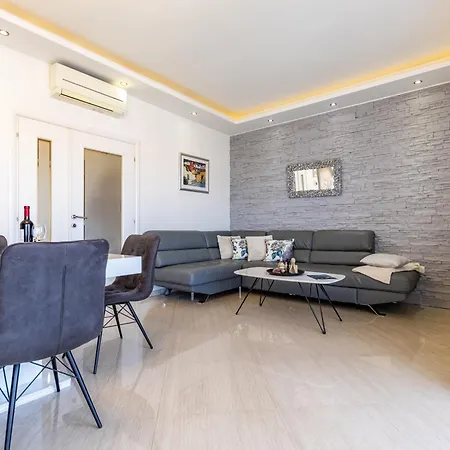 Tina Apartmán *